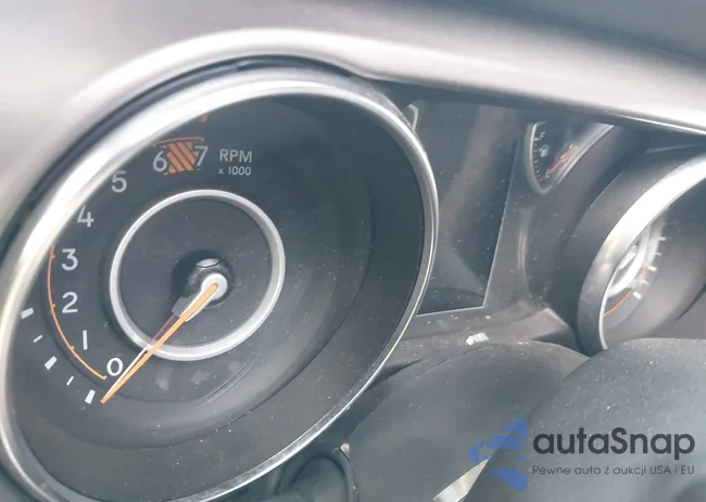 1C4HJXDN6LW204513: 42201939