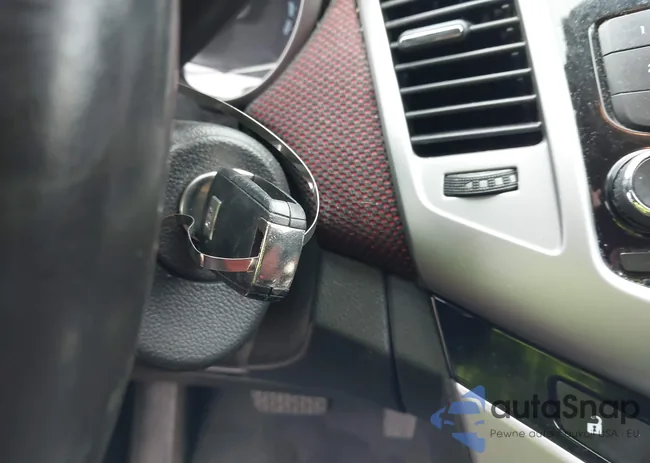 1G1PC5SB1E7387778: 42201972