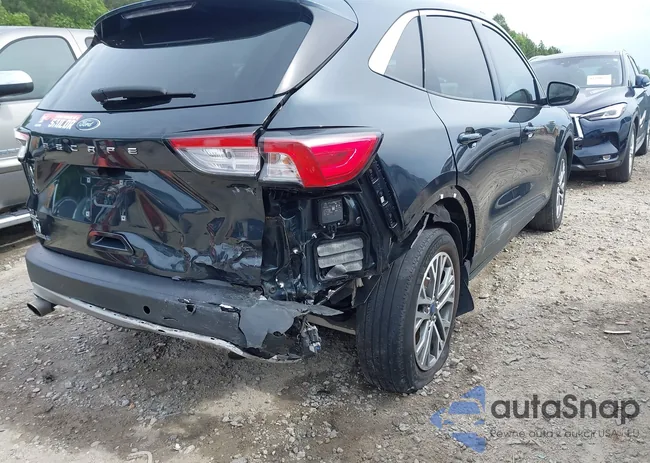 1FMCU9H96NUA57114: 42201975