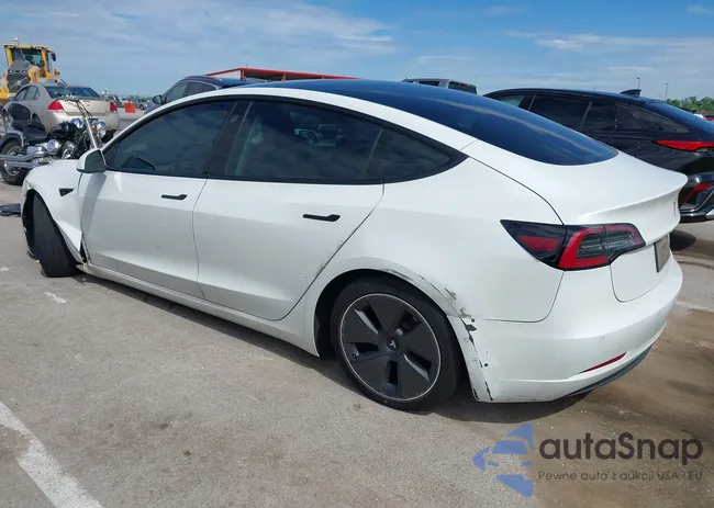 5YJ3E1EB2NF313445: 42201217