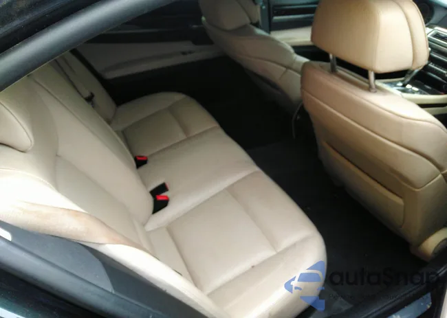 WBAKC8C58CC435970: 42201364