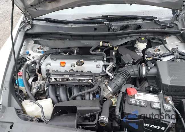 1HGCP2F38BA037222: 42202513