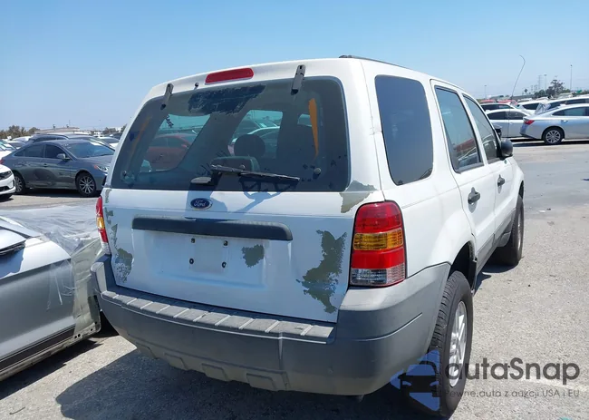 1FMYU02Z35KB15458: 42202580