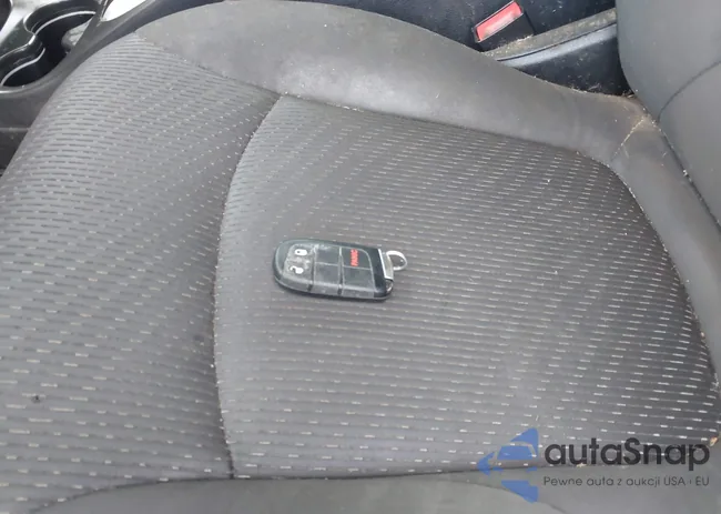 3C4PDCAB8JT527048: 42202596