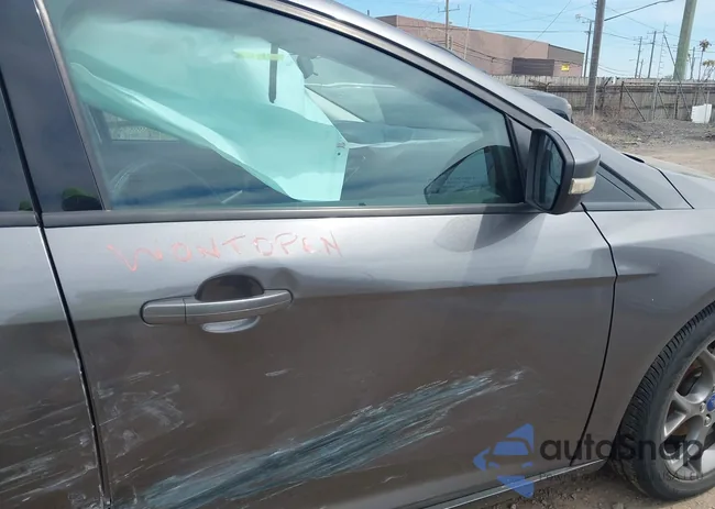 1FADP3F22DL256643: 42202673