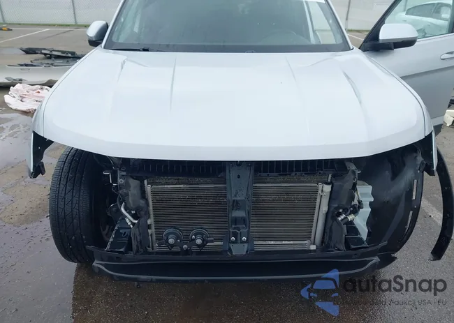 1V2KR2CA5JC570959: 42202947