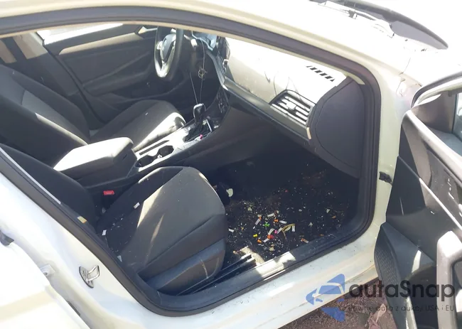 3VWC57BU7MM036095: 42202141