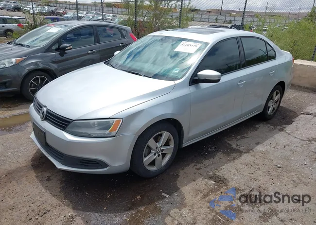 3VWLL7AJ7CM394566: 42203479