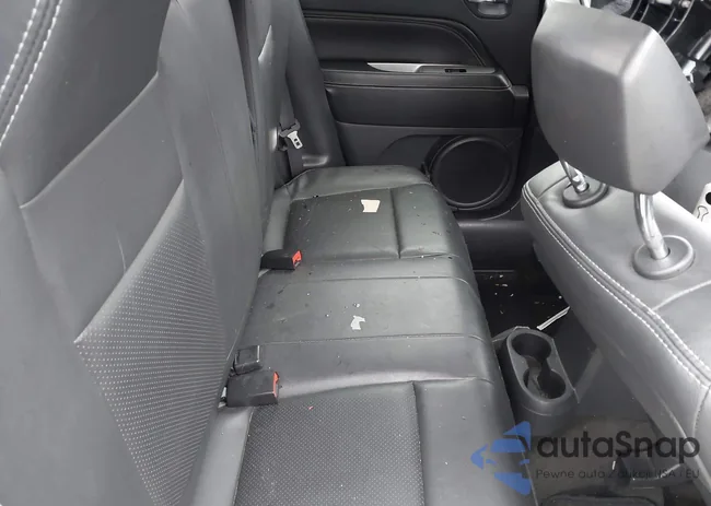 1C4NJDCB3ED852186: 42203505