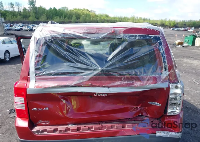 1C4NJRFB9GD638900: 42203552