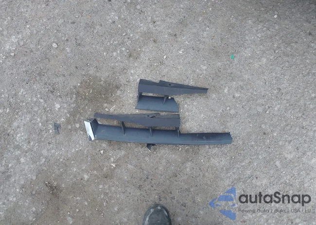 2A8HR44H38R603695: 42203783