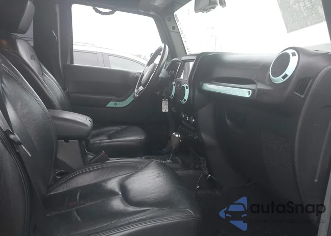 1C4BJWEG6FL678886: 42203813