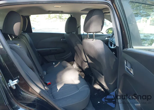 1G1JC6SB5G4183663: 42203145