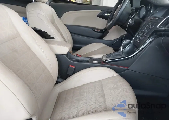 W04WT3N5XGG072858: 42204731