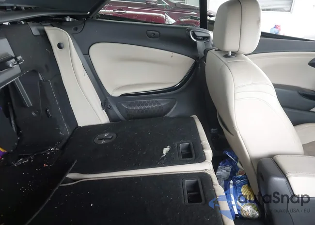 W04WT3N5XGG072858: 42204731