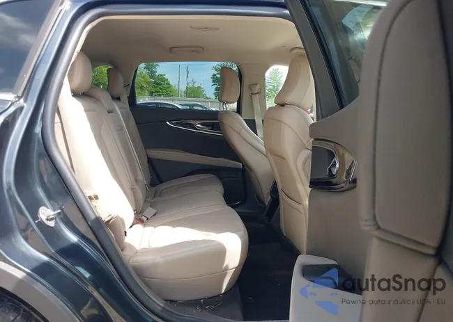 2LMPJ8J92MBL10856: 42204825