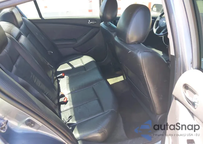 1N4AL2AP2AC143086: 42204828