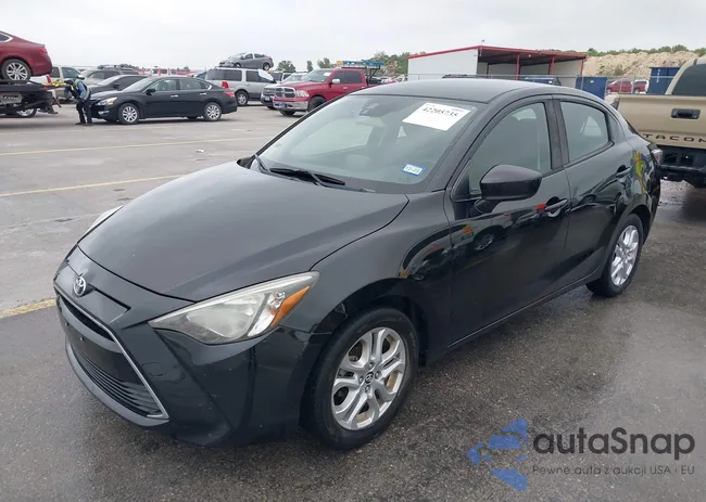 3MYDLBYV2JY326394: 42205735