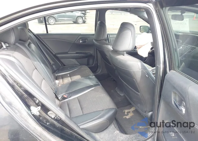 1HGCR2F58HA082701: 42205857