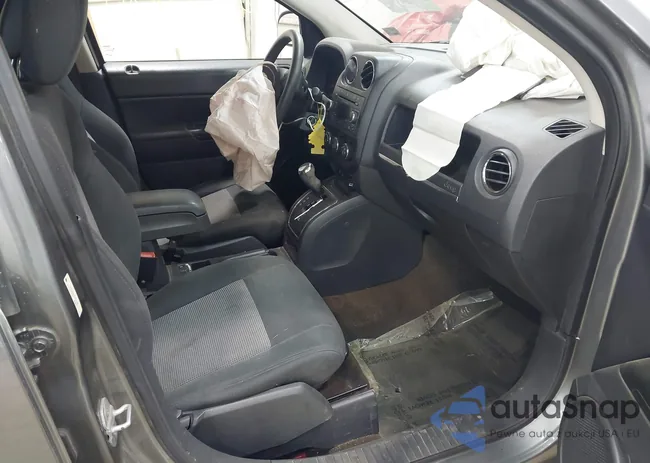 1C4NJDBB5DD231905: 42205880