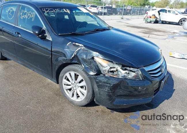 1HGCP2F83BA014846: 42205041