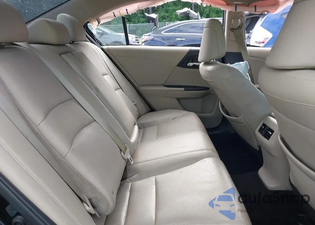 1HGCR3F88FA022849: 42205097