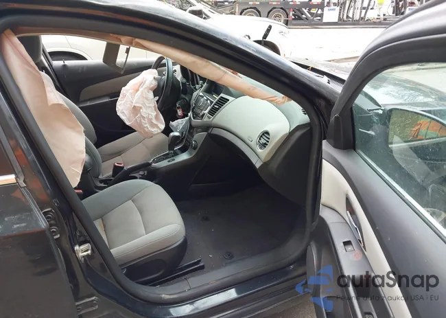 1G1PJ5SC0C7334923: 42205268