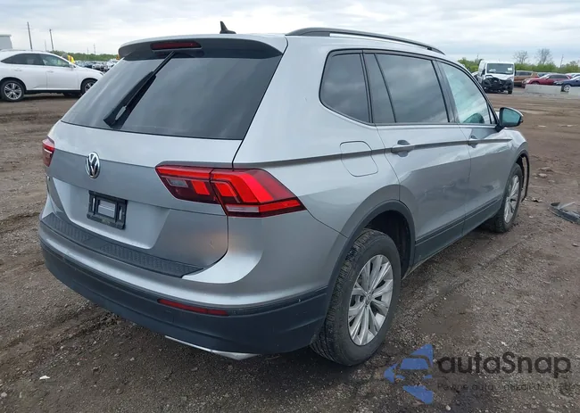 3VV1B7AX5LM111990: 42206779