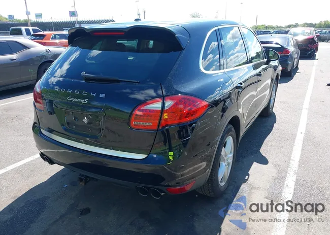 WP1AA2A28CLA04618: 42206043