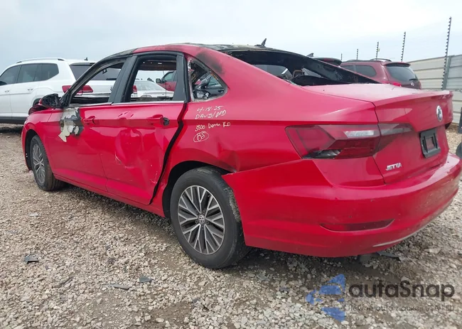 3VWC57BU9MM010811: 42206396