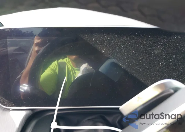 W1KCG2DB4PA031617: 42207719