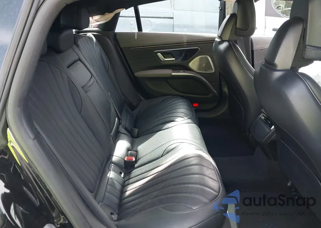 W1KCG2DB4PA031617: 42207719