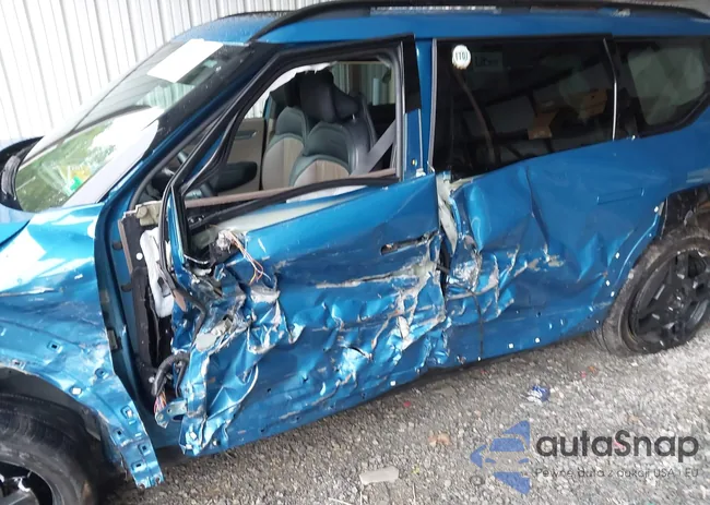 KNDAEFS53R6019735: 42207810