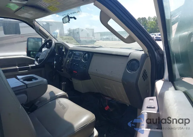 1FDSF30568EB85539: 42207045