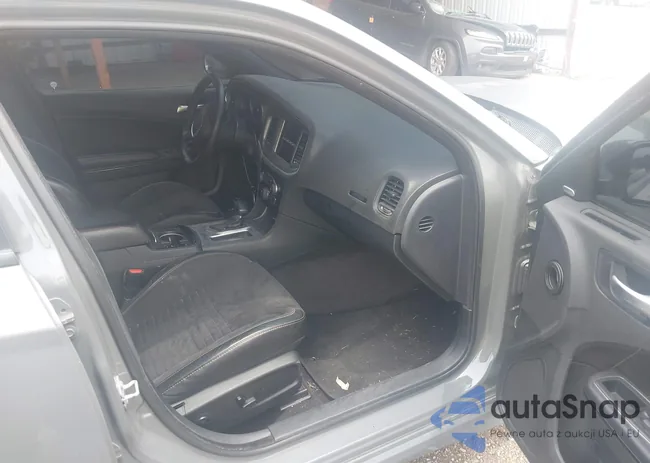 2C3CDXCT1JH150328: 42207213