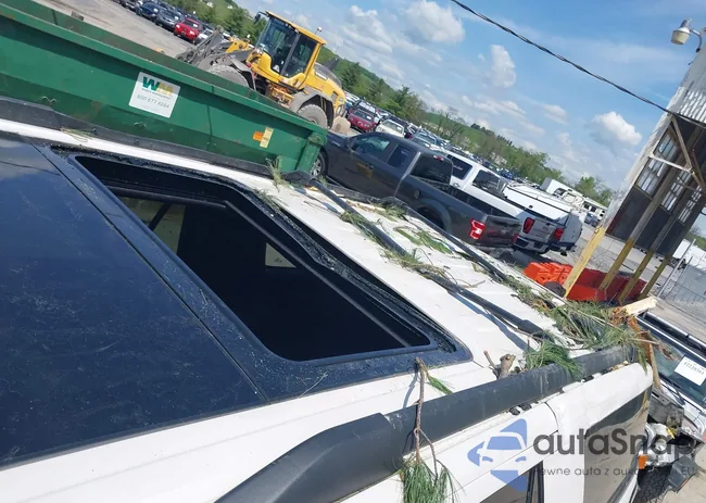 1FMJK2AT2KEA88442: 42207323