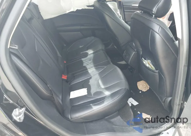 3FA6P0RU6JR248661: 42208582