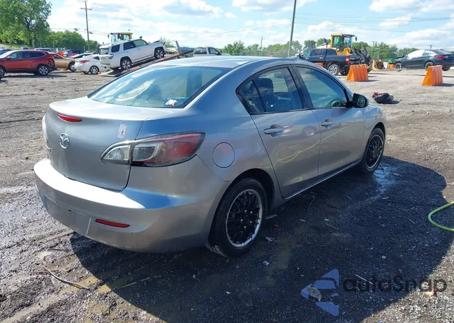 JM1BL1UFXC1555282: 42208618