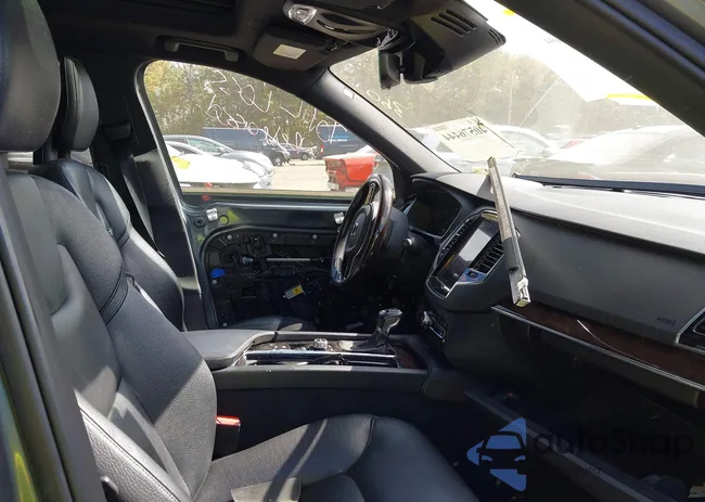 YV4A22PKXG1041156: 42208817