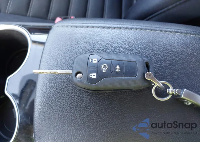 1FA6P0H72F5118768: 42208903