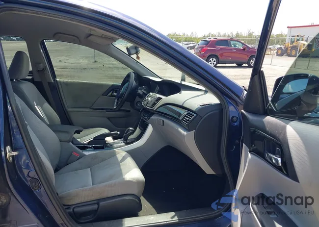 1HGCR2F37GA199022: 42208932