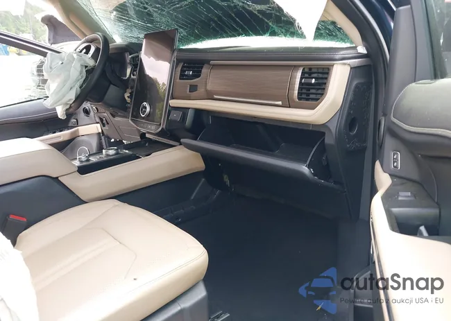 1FMJU2A88REA63948: 42208943