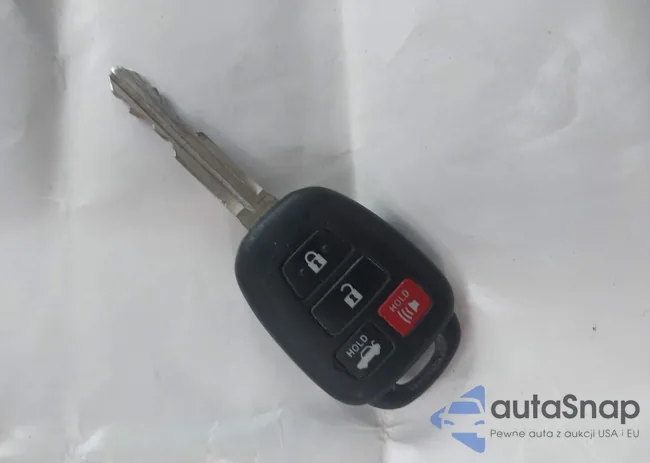 2T1BURHE5EC029072: 42208177