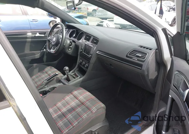 3VW5T7AU7HM071998: 42208324