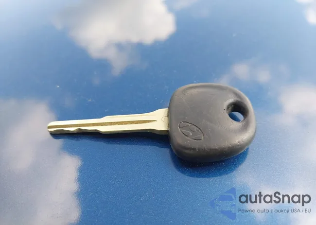 KMHDH4AE2FU320929: 42209468