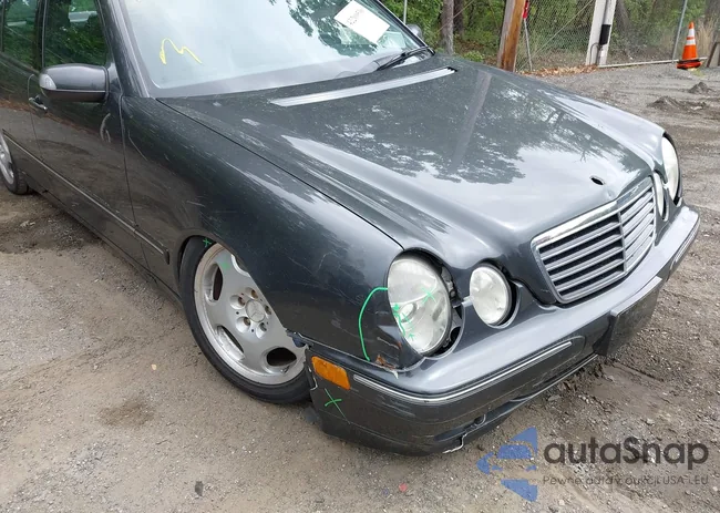 WDBJF70J11B174815: 42209530