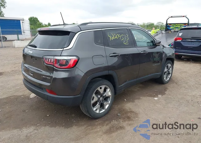 3C4NJDCBXKT747585: 42209573