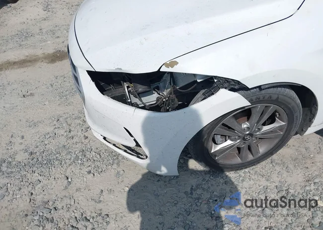 5NPD84LF5JH261212: 42209782