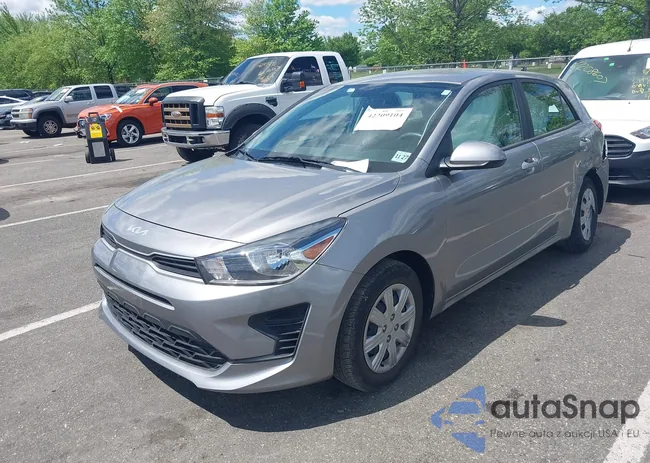 3KPA25AD9PE520437: 42209104