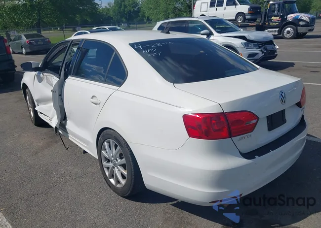 3VWDX7AJ7CM362001: 42209146